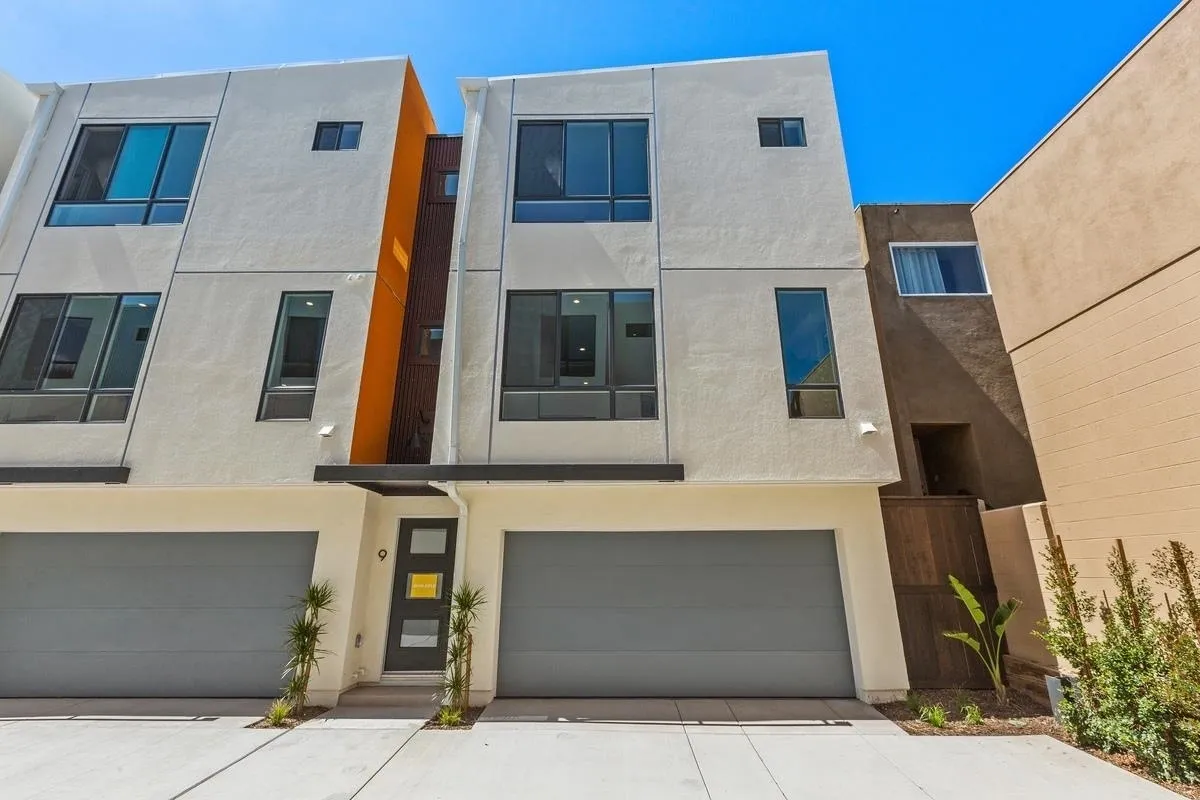 4103 Voltaire St.